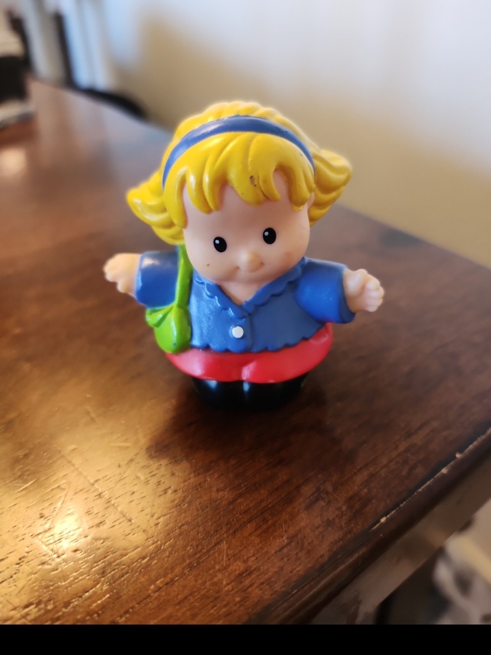 Fisher Price Little People Sarah Lynn Green Purse Figure y2k blonde hair